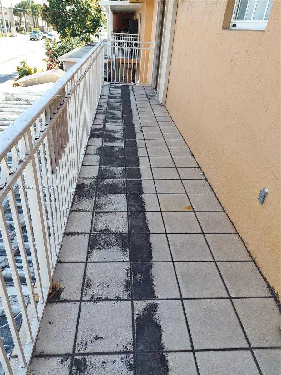 Small Image of 2403 WEST 76TH ST #203, Hialeah Number 14