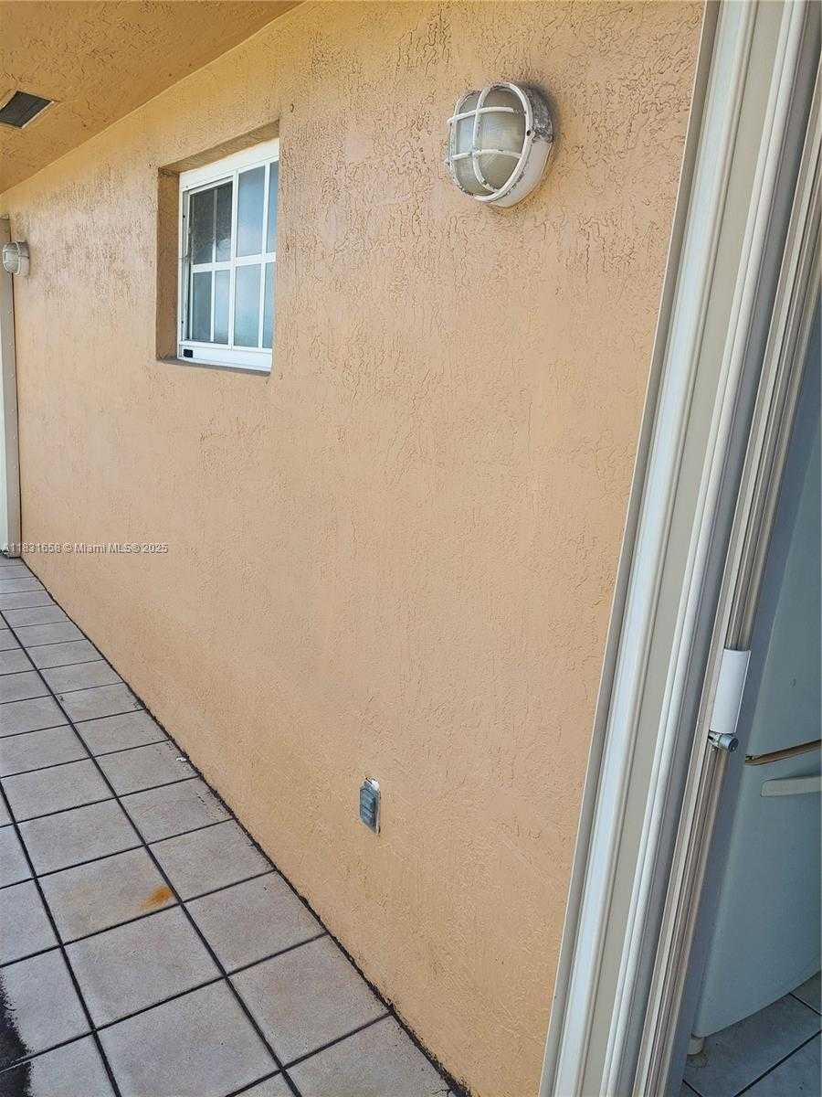 Small Image of 2403 WEST 76TH ST #203, Hialeah Number 2