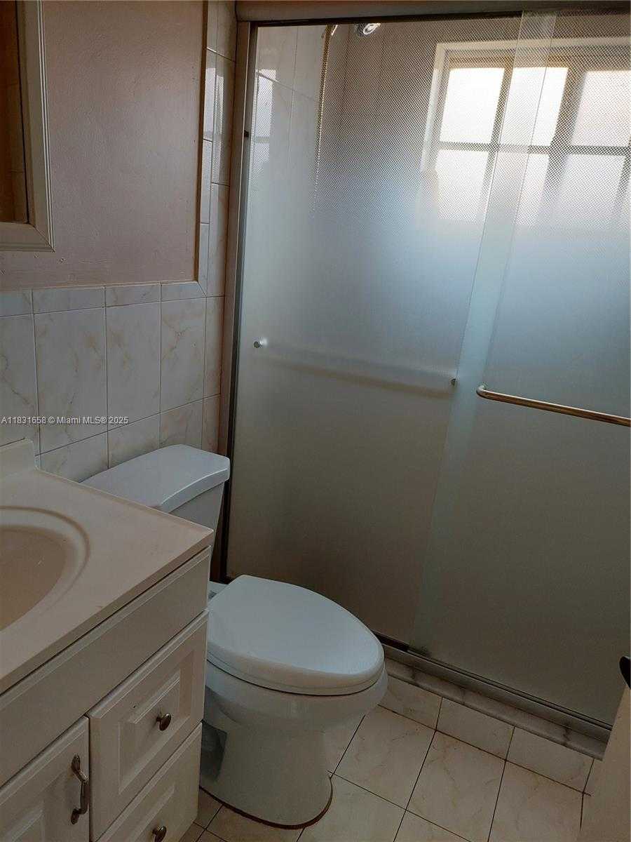 Small Image of 2403 WEST 76TH ST #203, Hialeah Number 6