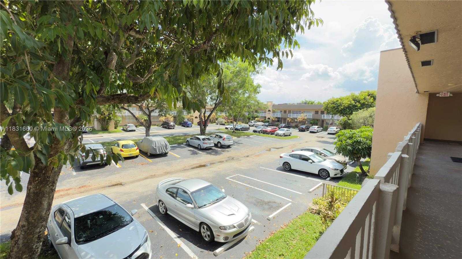 Small Image of 9121 SUNRISE LAKES BLVD #210, Sunrise Number 16