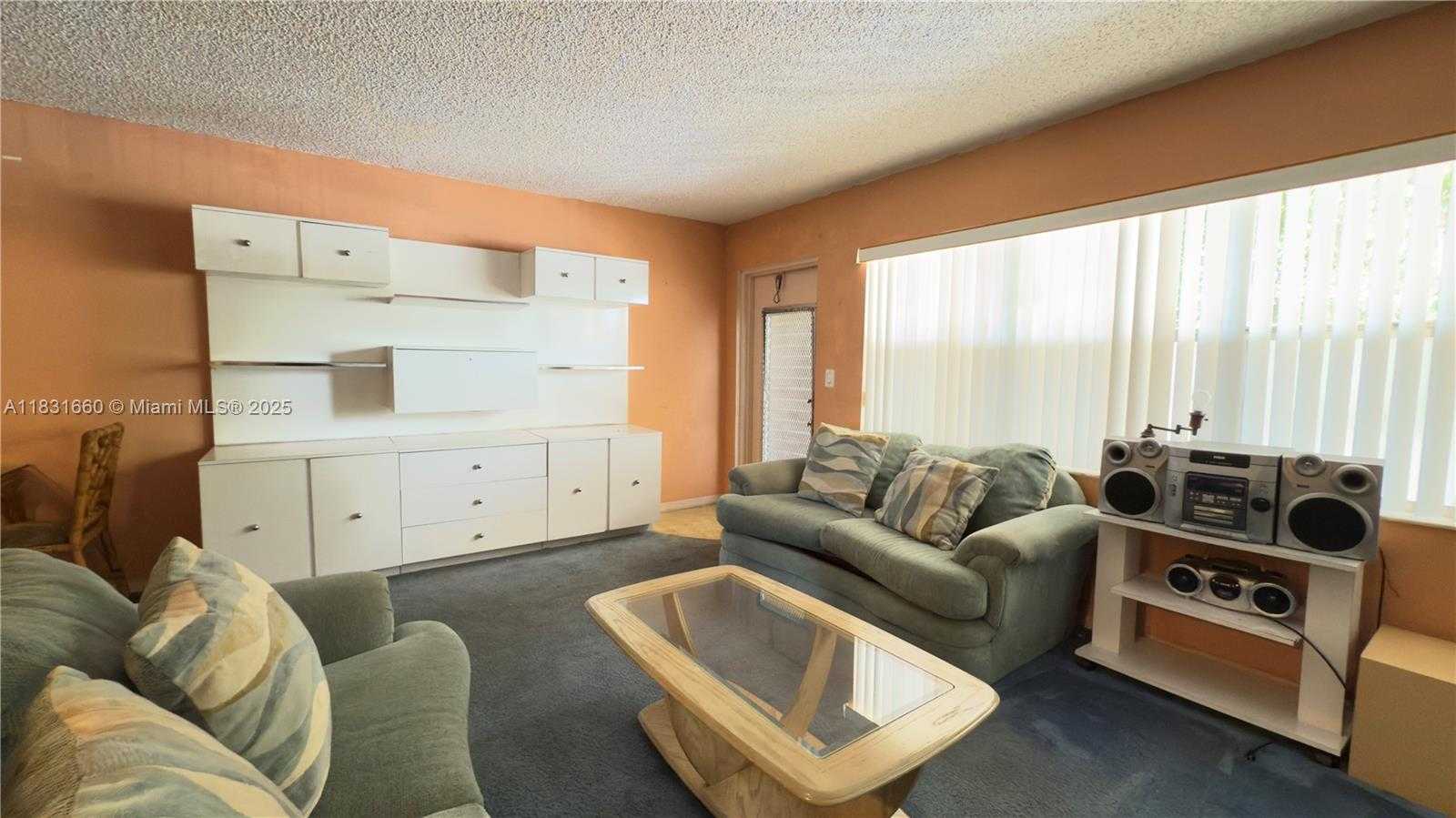 Small Image of 9121 SUNRISE LAKES BLVD #210, Sunrise Number 3