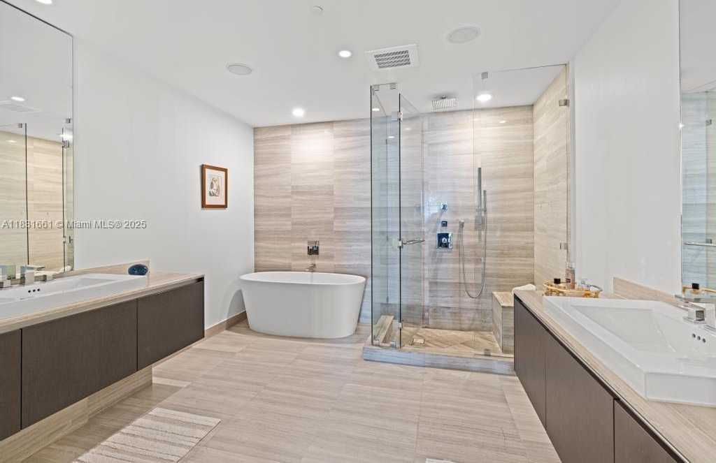 Small Image of 3250 NORTH EAST 188TH ST #904, Aventura Number 23