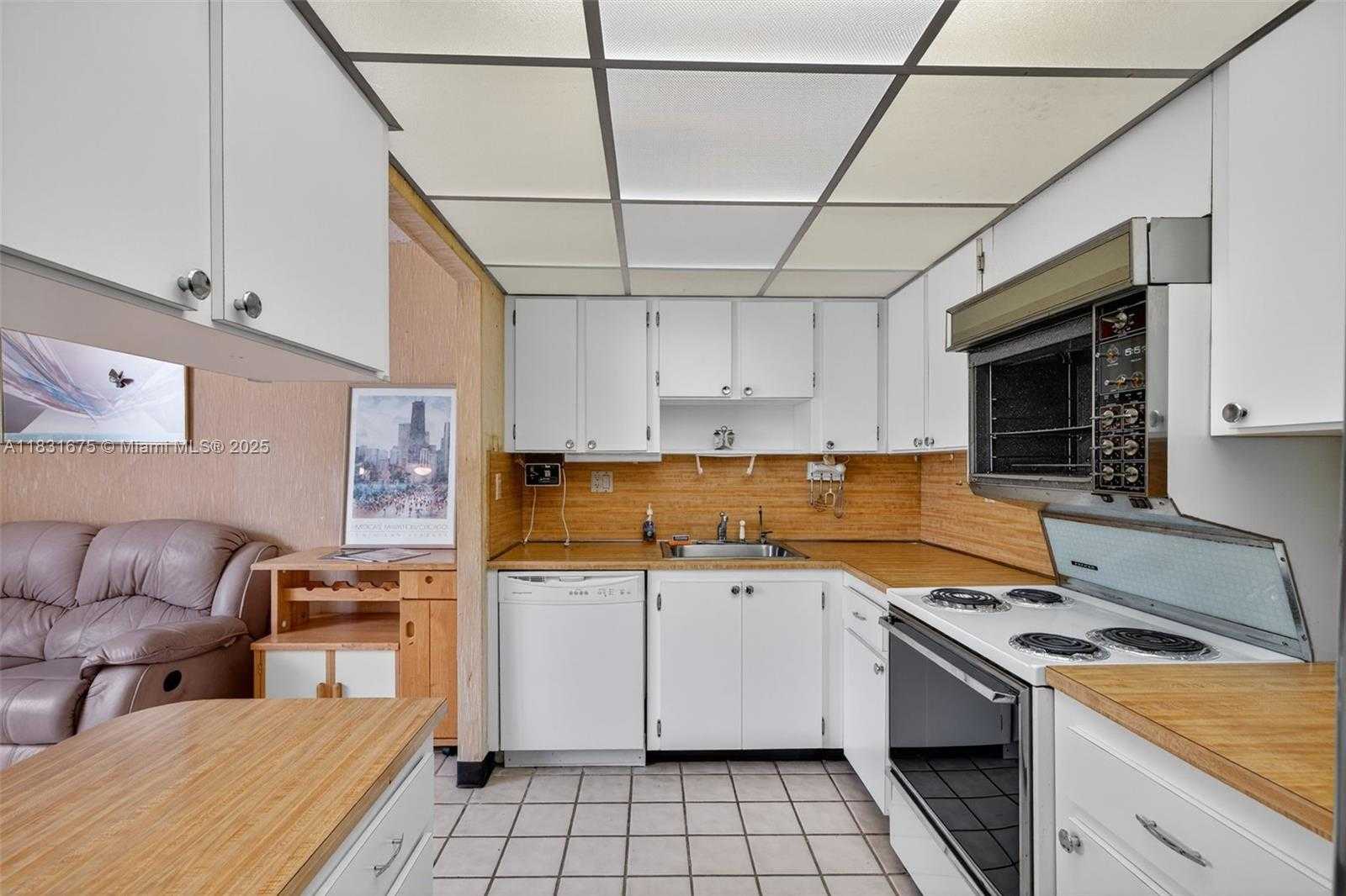 Small Image of 20381 NORTH EAST 30TH AVE #410-7, Aventura Number 19