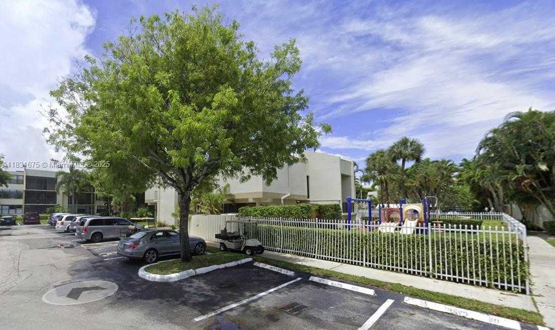 Small Image of 20381 NORTH EAST 30TH AVE #410-7, Aventura Number 2
