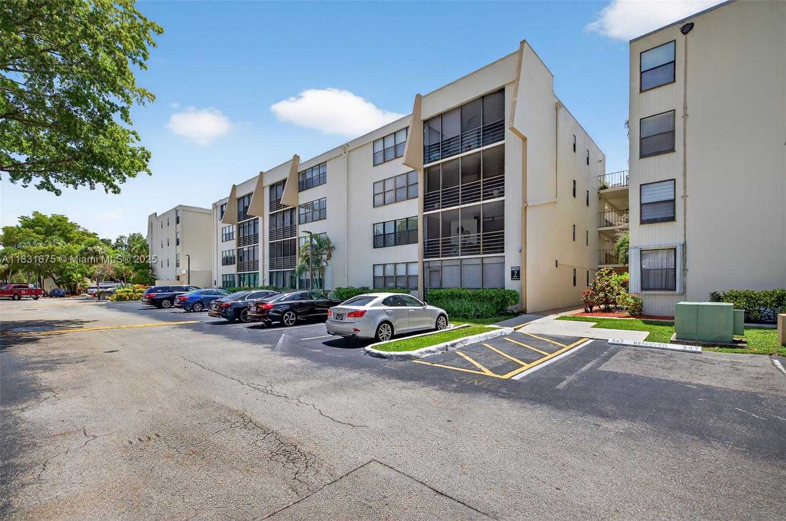 Small Image of 20381 NORTH EAST 30TH AVE #410-7, Aventura Number 3
