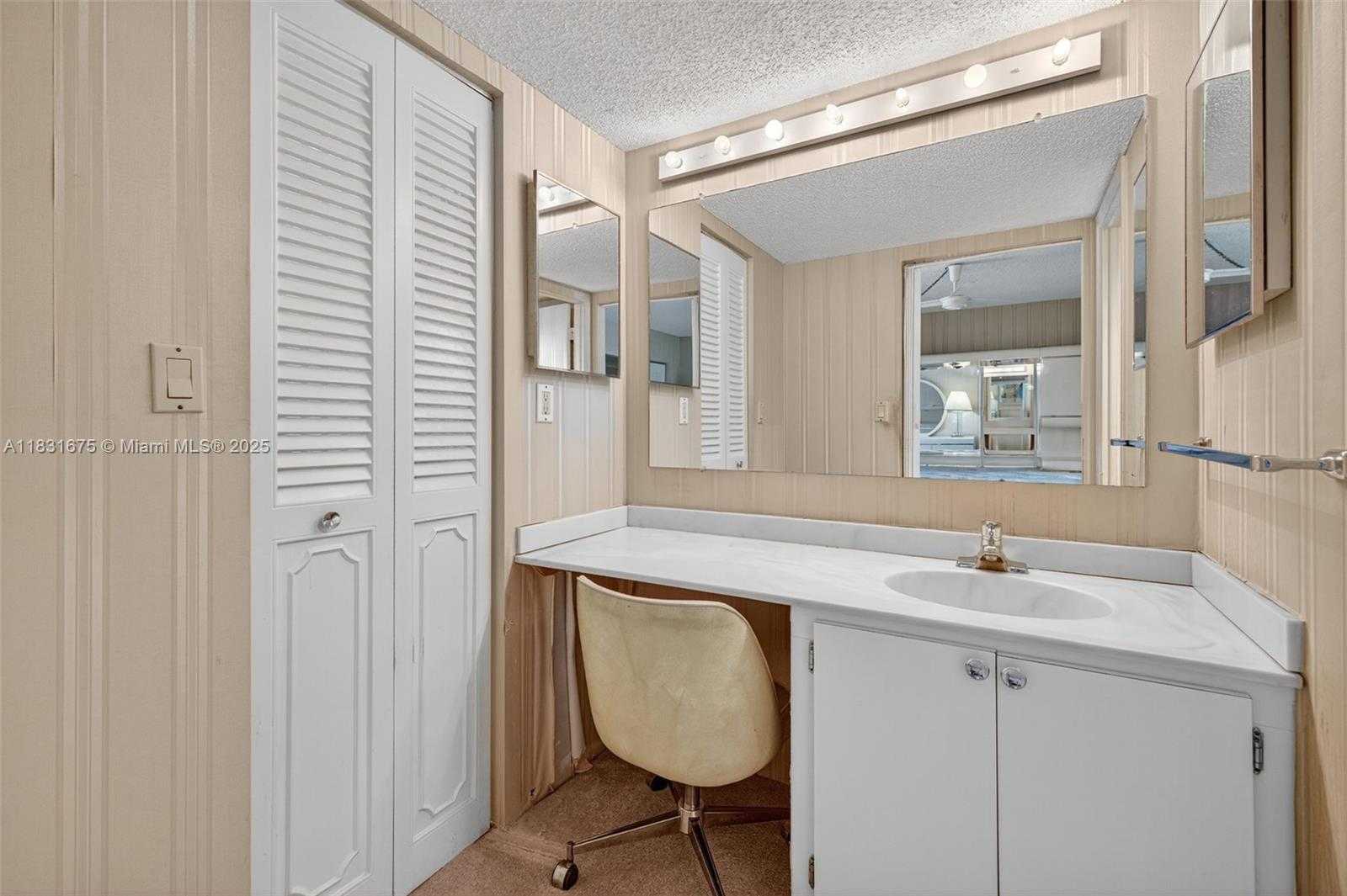 Small Image of 20381 NORTH EAST 30TH AVE #410-7, Aventura Number 35