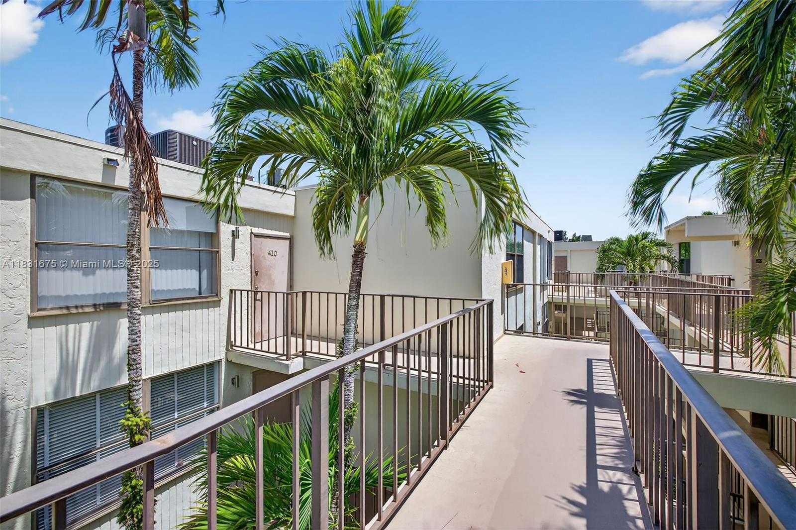 Small Image of 20381 NORTH EAST 30TH AVE #410-7, Aventura Number 43