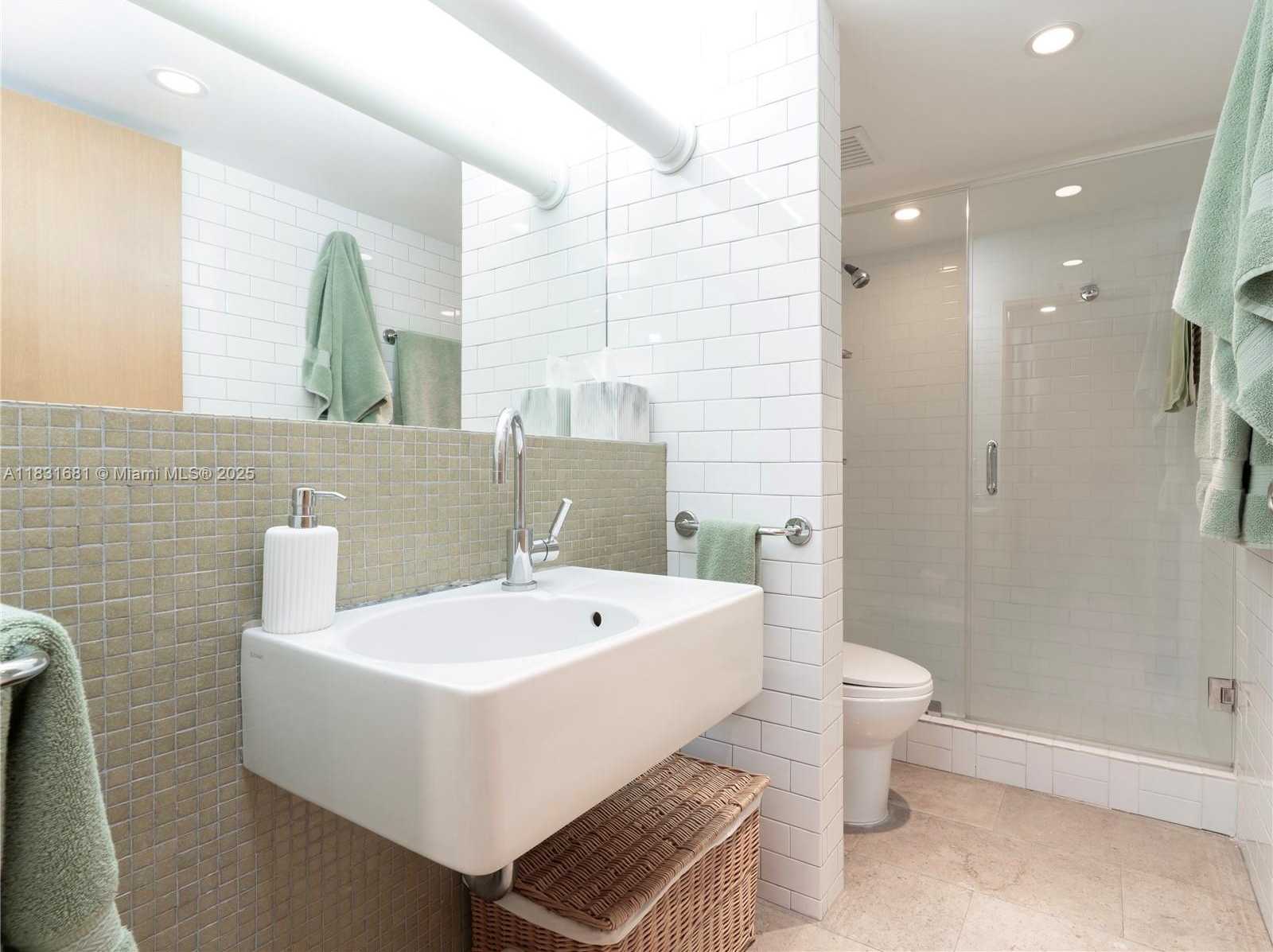 Small Image of 101 CRANDON BLVD #178, Key Biscayne Number 12