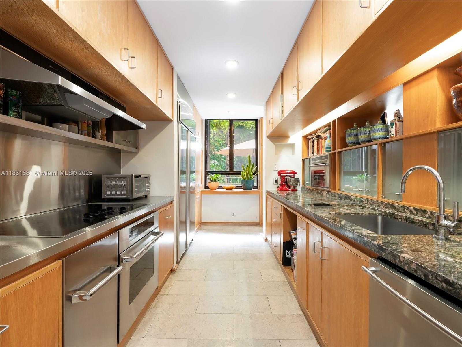 Small Image of 101 CRANDON BLVD #178, Key Biscayne Number 4