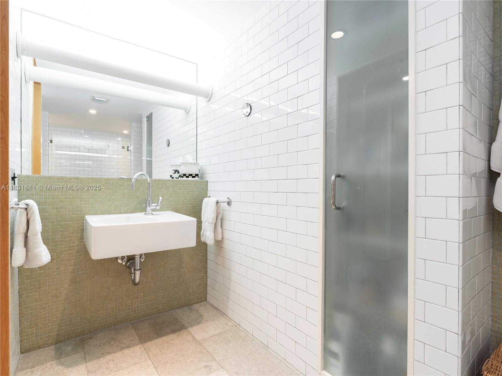 Small Image of 101 CRANDON BLVD #178, Key Biscayne Number 9