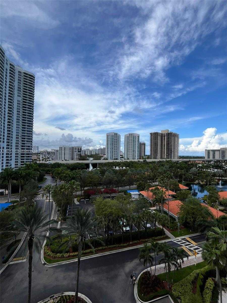Small Image of 3600 NORTH EAST MYSTIC POINTE DR #1010, Aventura Number 12