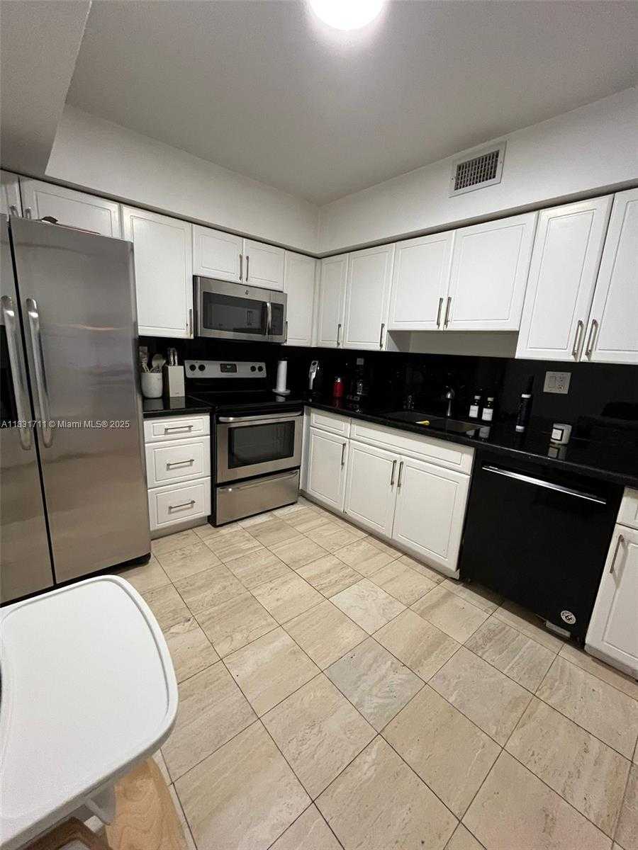 Small Image of 3600 NORTH EAST MYSTIC POINTE DR #1010, Aventura Number 6