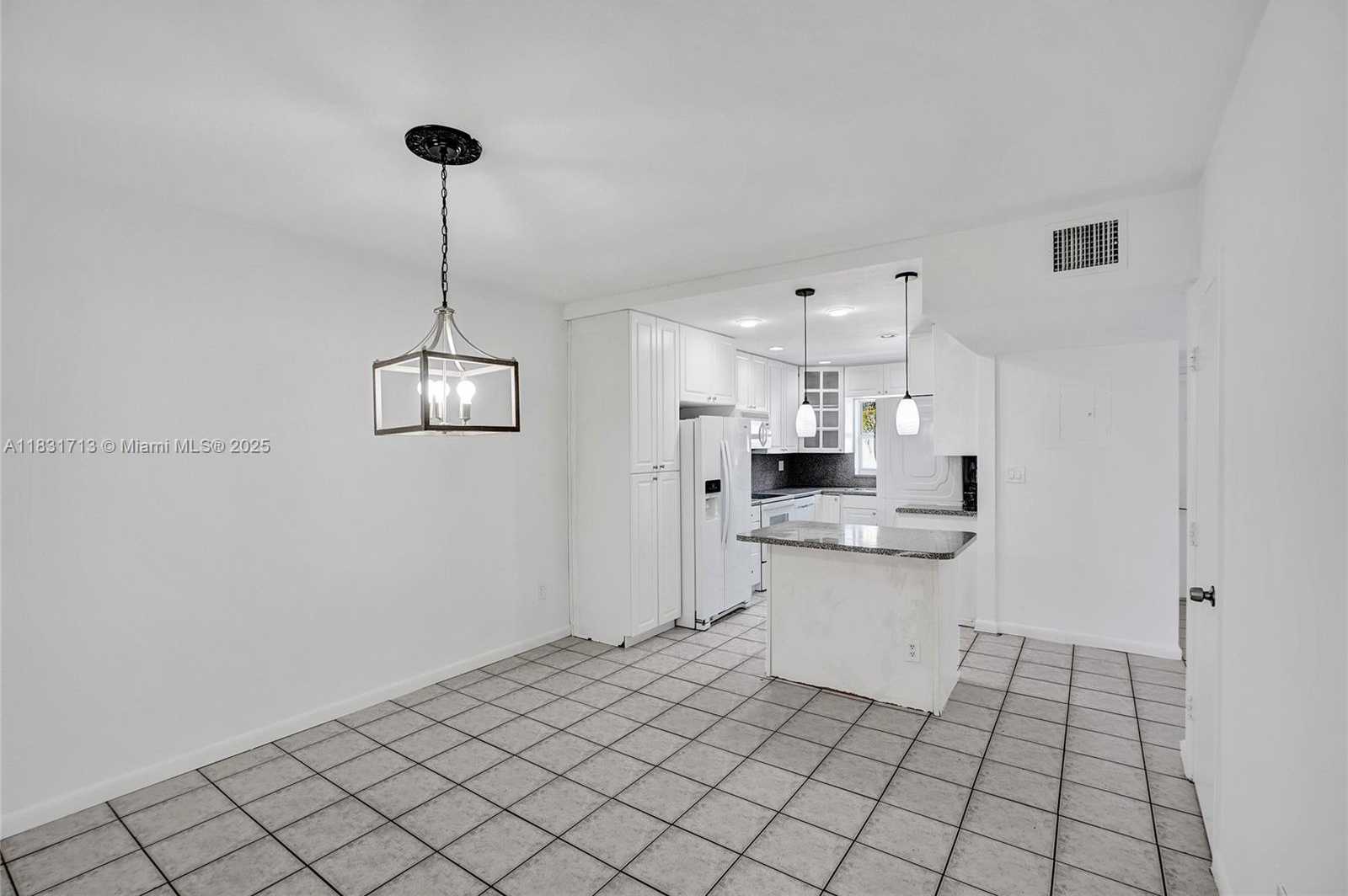 Small Image of 7310 SOUTH MIAMI LAKEWAY S, Miami Lakes Number 15