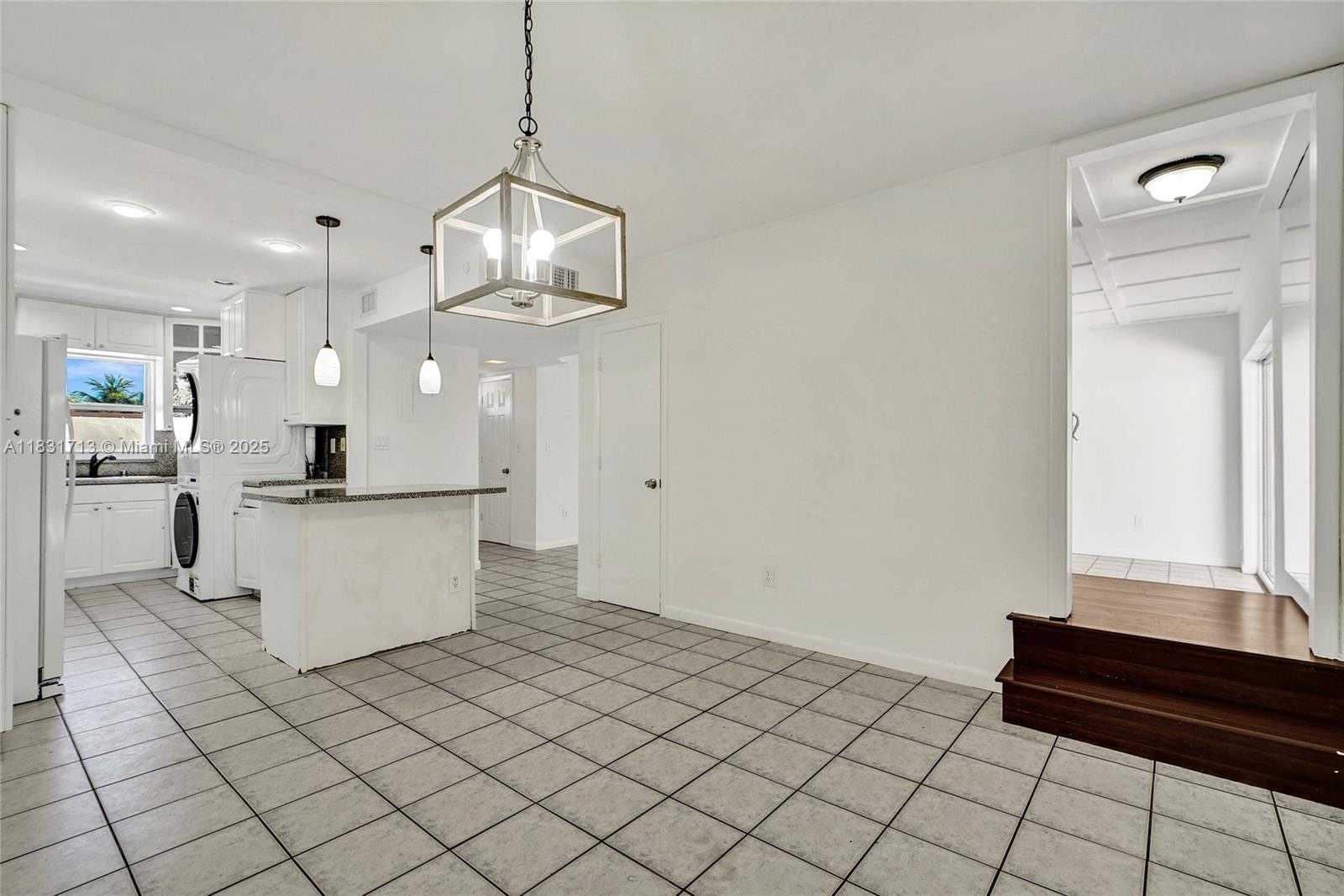 Small Image of 7310 SOUTH MIAMI LAKEWAY S, Miami Lakes Number 16