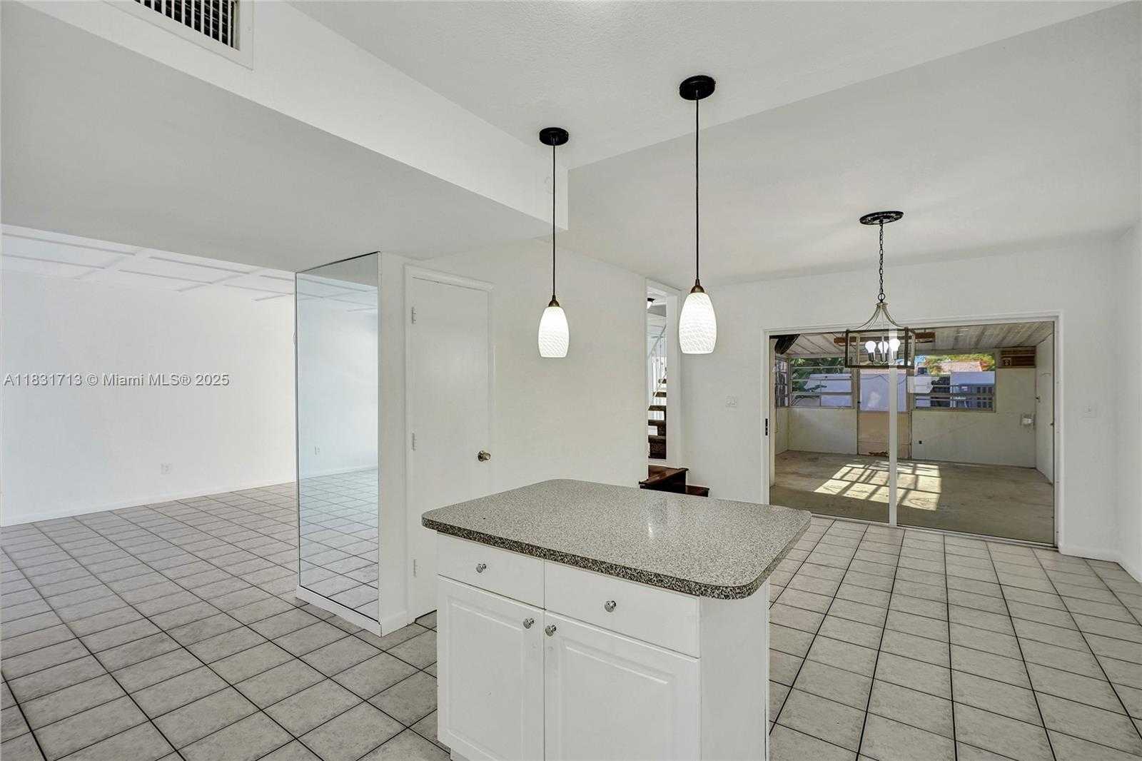 Small Image of 7310 SOUTH MIAMI LAKEWAY S, Miami Lakes Number 18