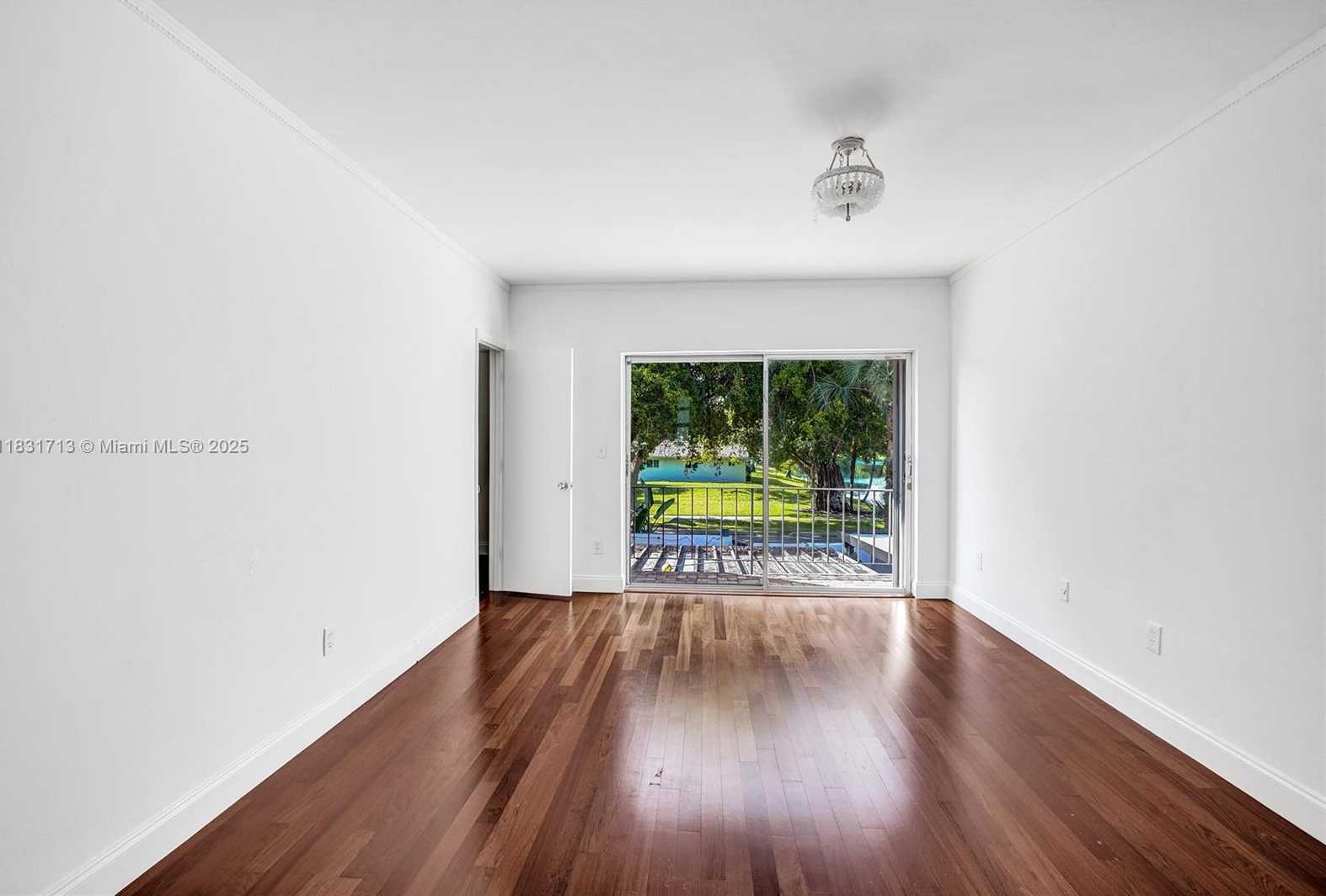Small Image of 7310 SOUTH MIAMI LAKEWAY S, Miami Lakes Number 25