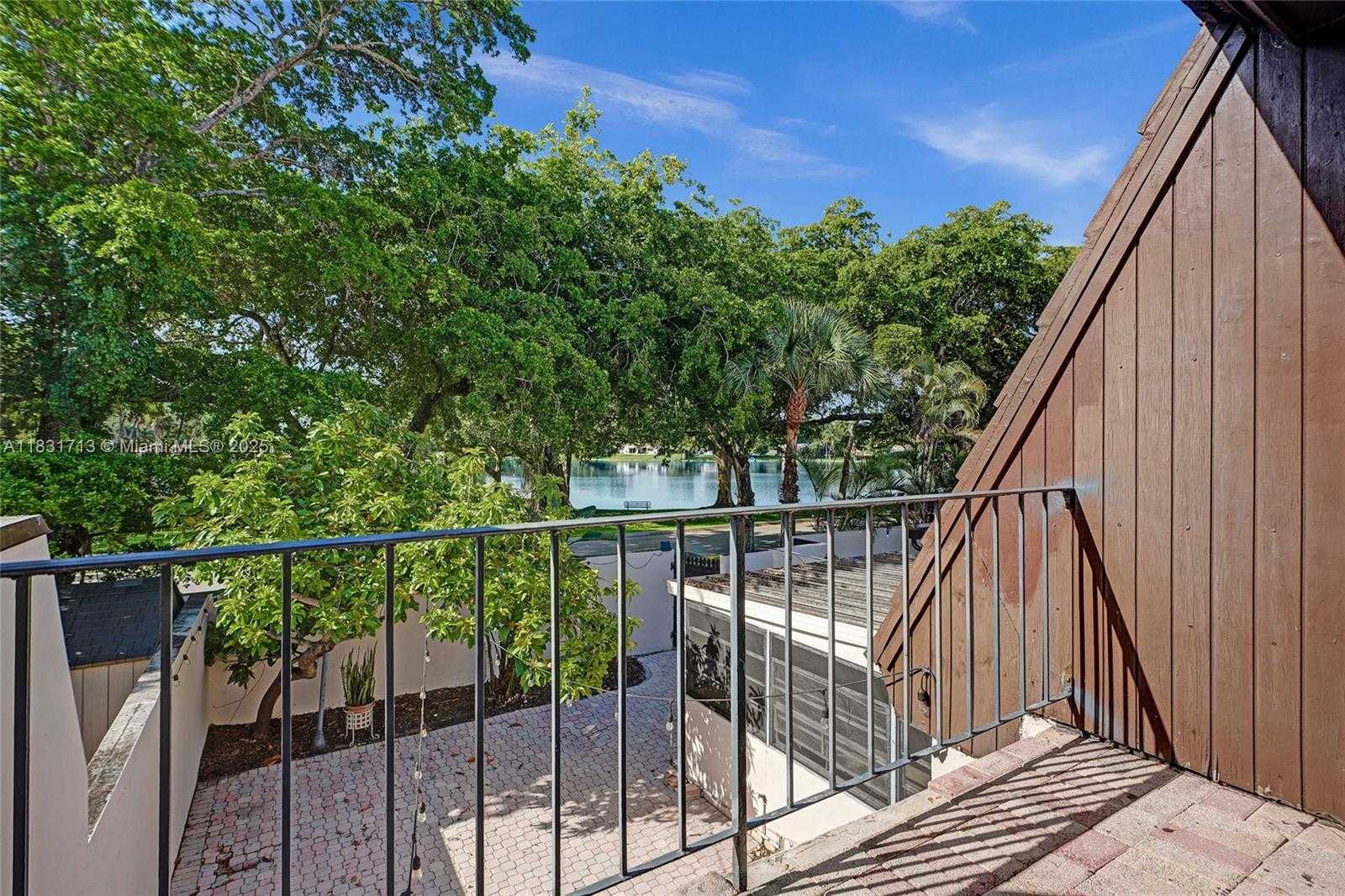 Small Image of 7310 SOUTH MIAMI LAKEWAY S, Miami Lakes Number 27