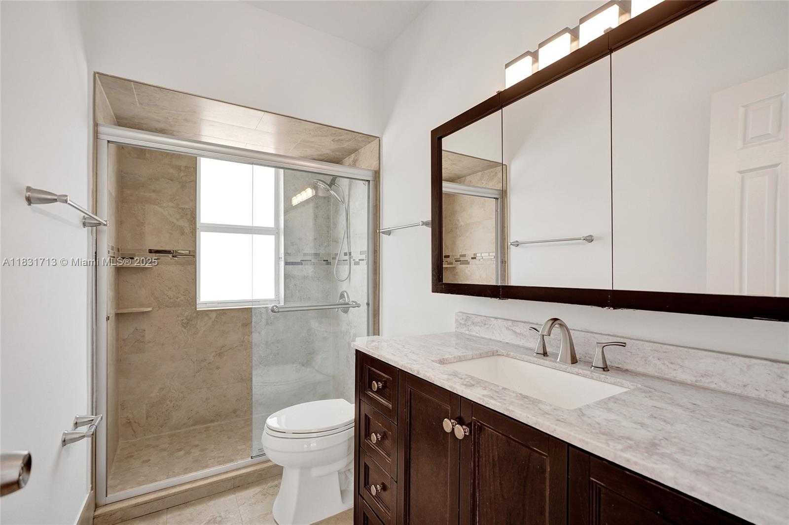 Small Image of 7310 SOUTH MIAMI LAKEWAY S, Miami Lakes Number 34