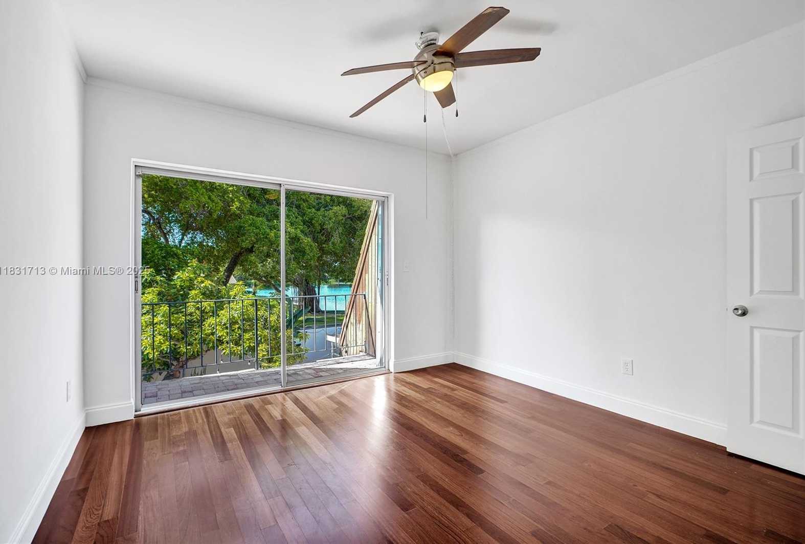 Small Image of 7310 SOUTH MIAMI LAKEWAY S, Miami Lakes Number 37