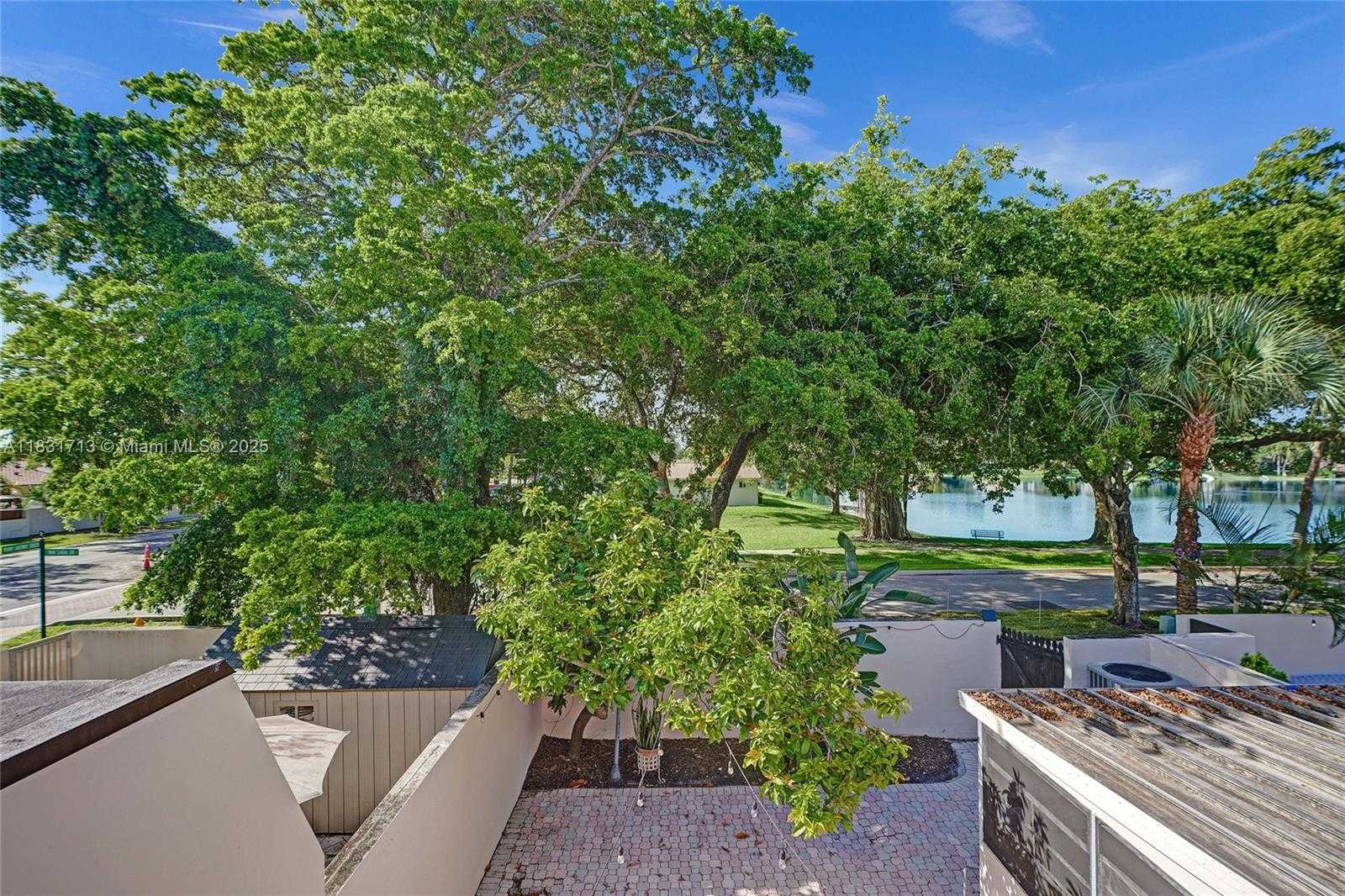 Small Image of 7310 SOUTH MIAMI LAKEWAY S, Miami Lakes Number 42