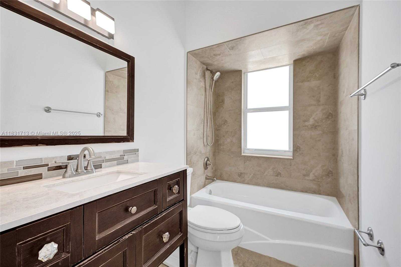 Small Image of 7310 SOUTH MIAMI LAKEWAY S, Miami Lakes Number 44