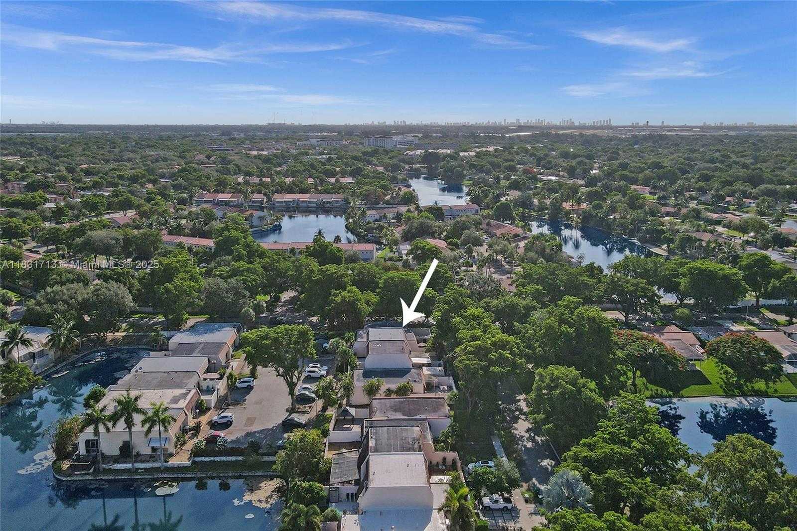 Small Image of 7310 SOUTH MIAMI LAKEWAY S, Miami Lakes Number 5