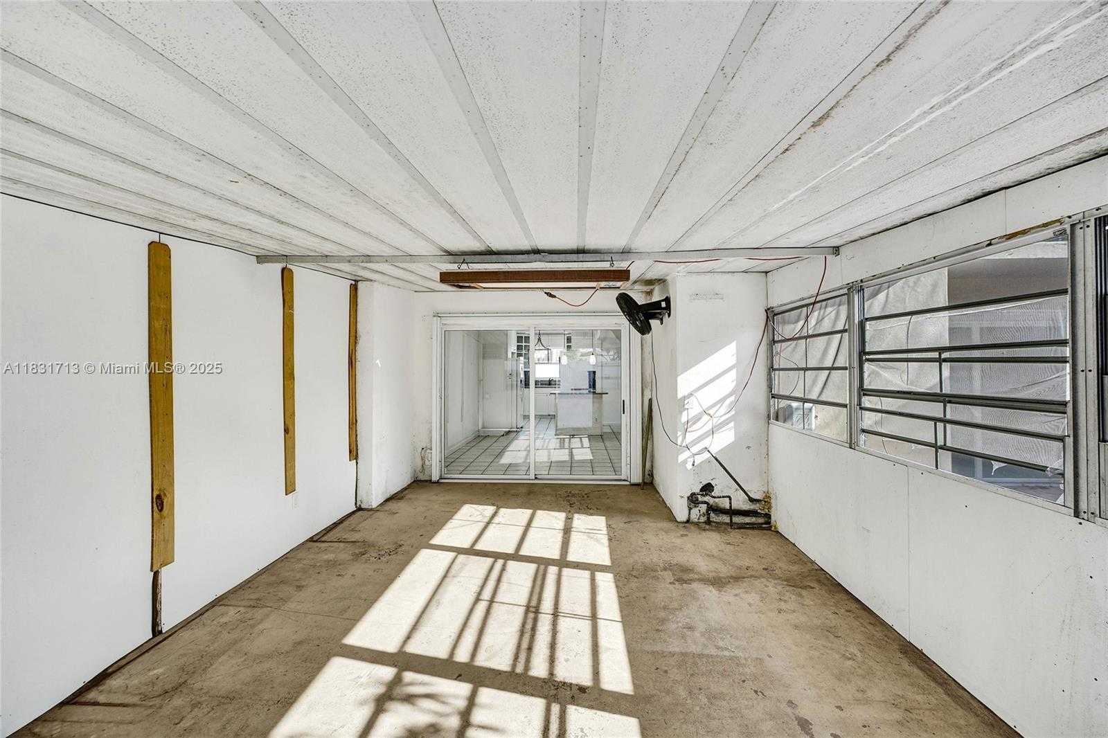 Small Image of 7310 SOUTH MIAMI LAKEWAY S, Miami Lakes Number 55