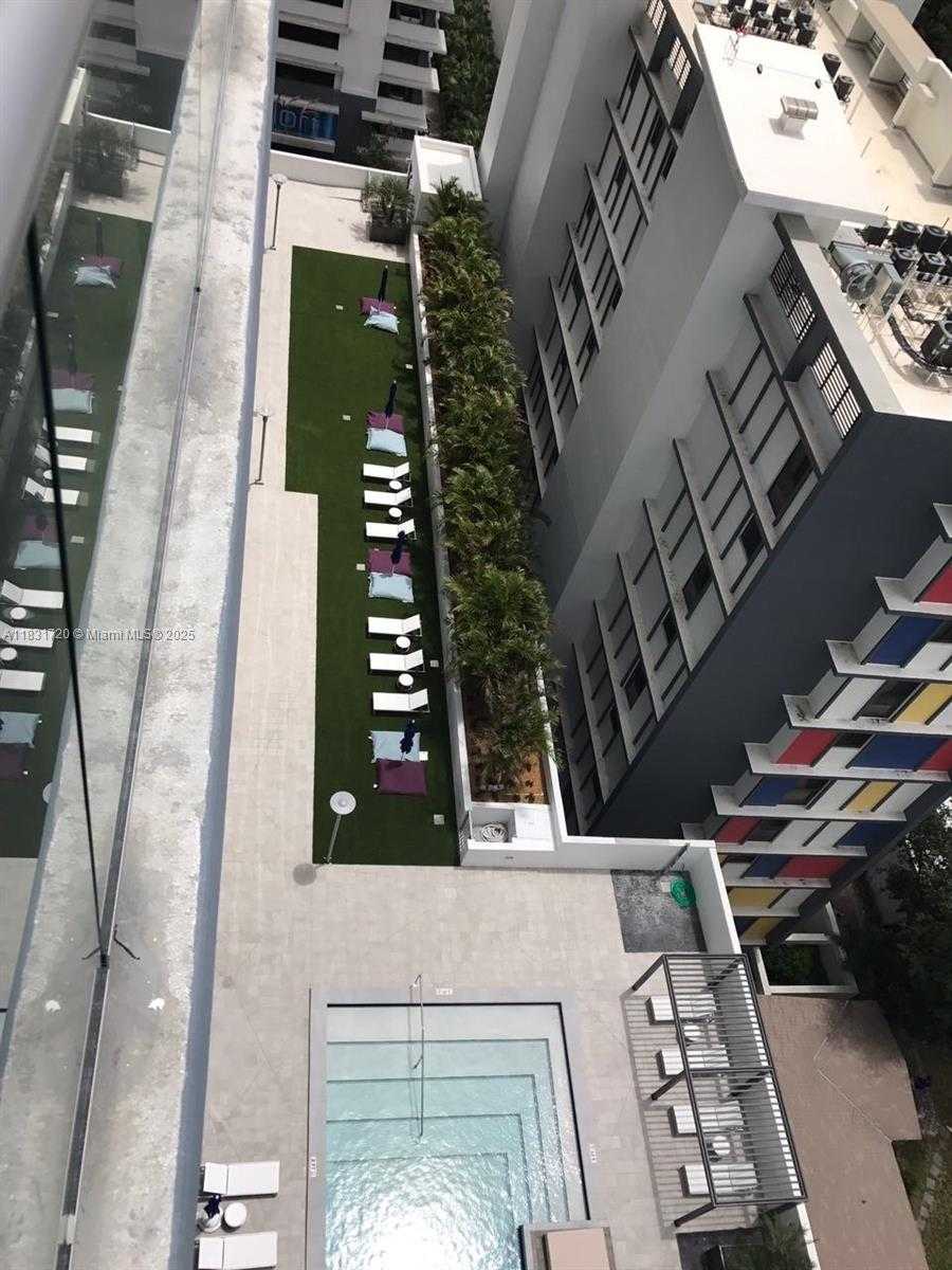 Small Image of 1010 SW 2ND AVE #1509, Miami Number 14