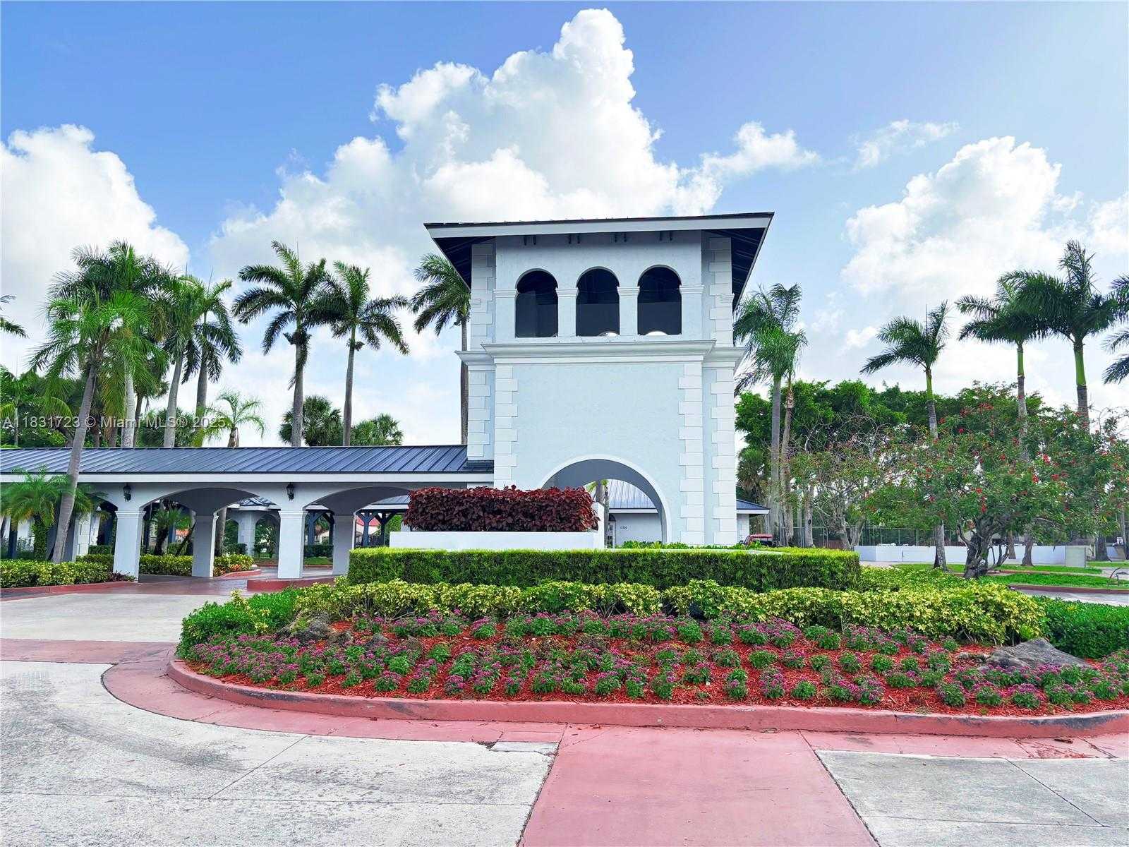 Small Image of 18015 NORTH WEST 66TH CT CIR, Hialeah Number 10