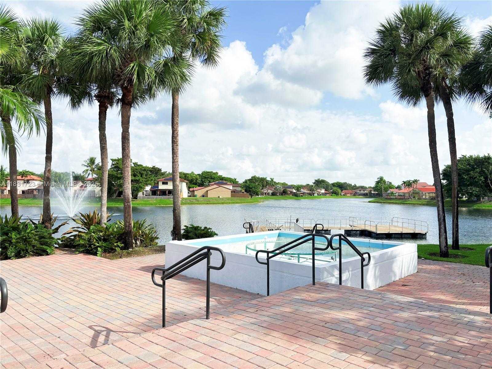 Small Image of 18015 NORTH WEST 66TH CT CIR, Hialeah Number 15