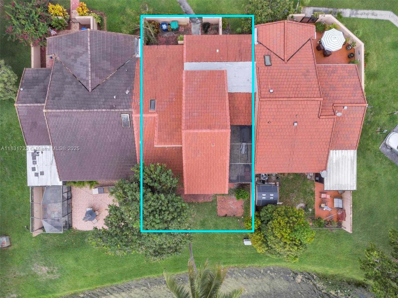 Small Image of 18015 NORTH WEST 66TH CT CIR, Hialeah Number 42
