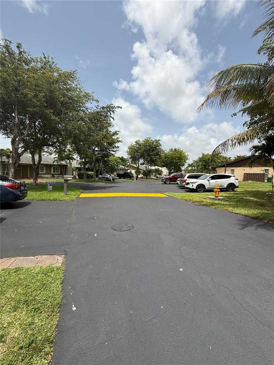 Small Image of Miami Number 4