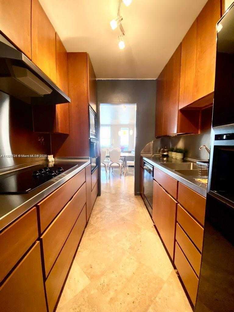Small Image of 100 LINCOLN RD #608, Miami Beach Number 6