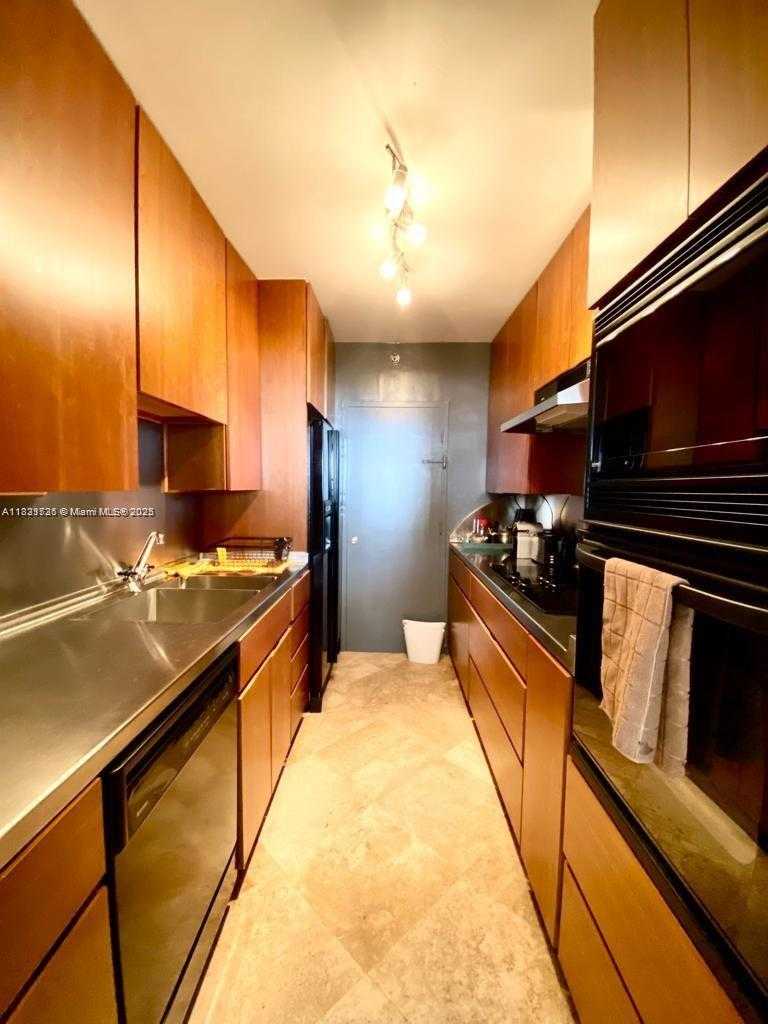 Small Image of 100 LINCOLN RD #608, Miami Beach Number 7