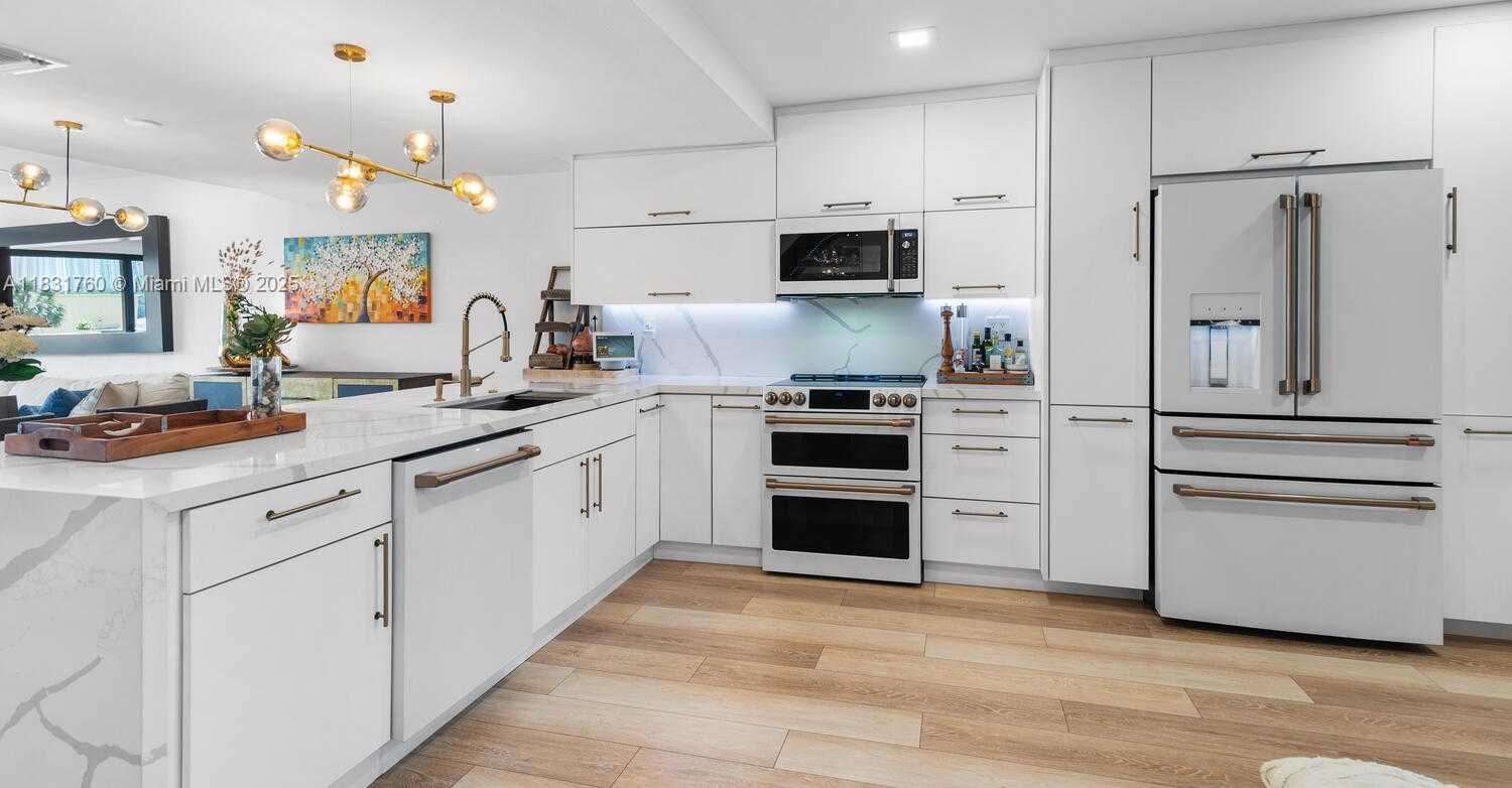 Small Image of 4000 NORTH EAST 168TH ST #113B, North Miami Beach Number 5