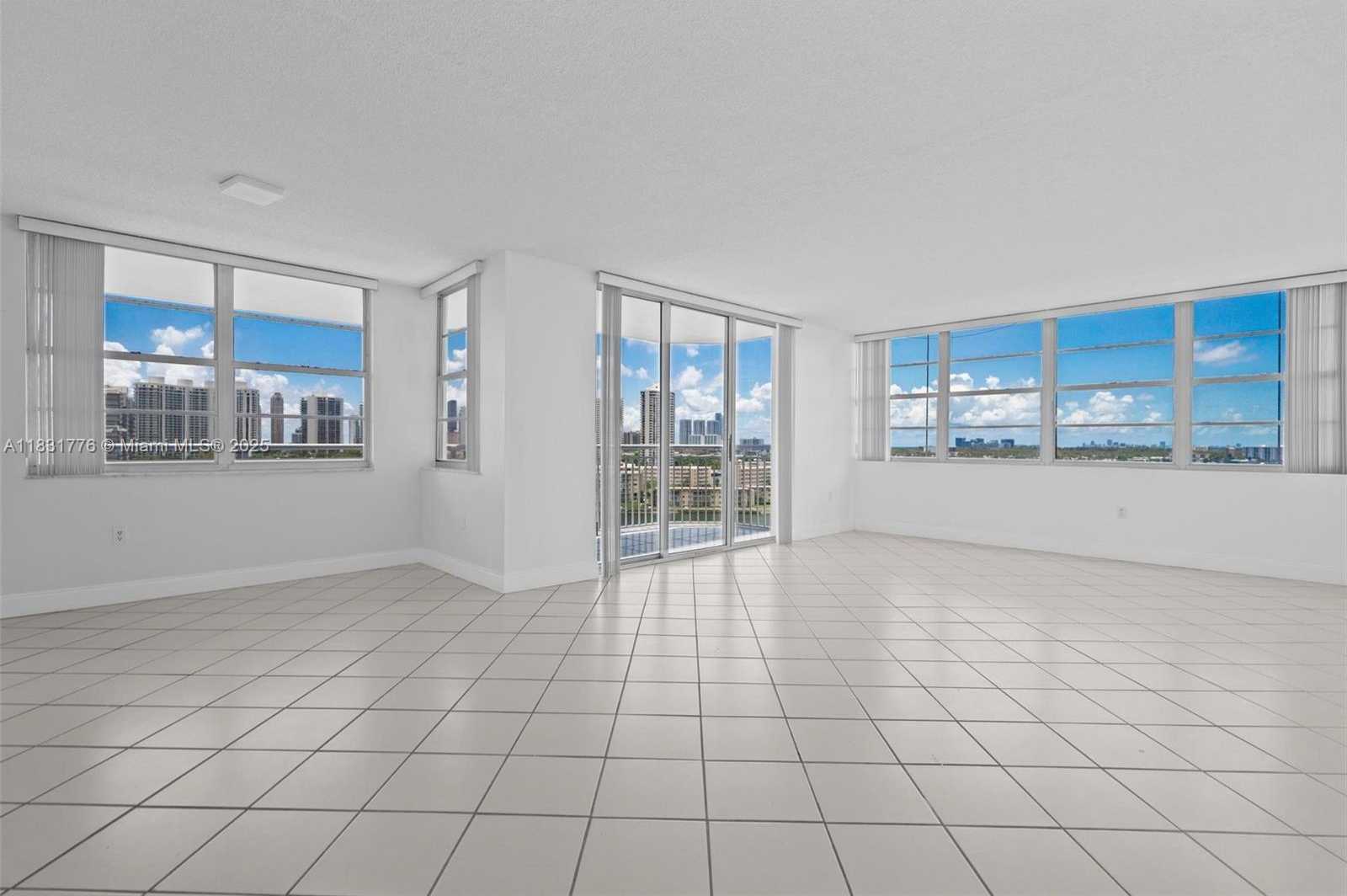 Small Image of 18081 BISCAYNE BLVD #1205, Aventura Number 19