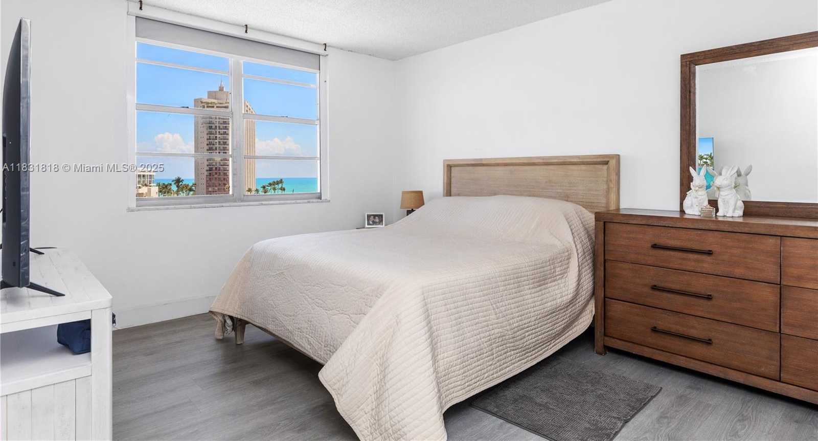 Small Image of 6770 INDIAN CREEK DR #7A, Miami Beach Number 16