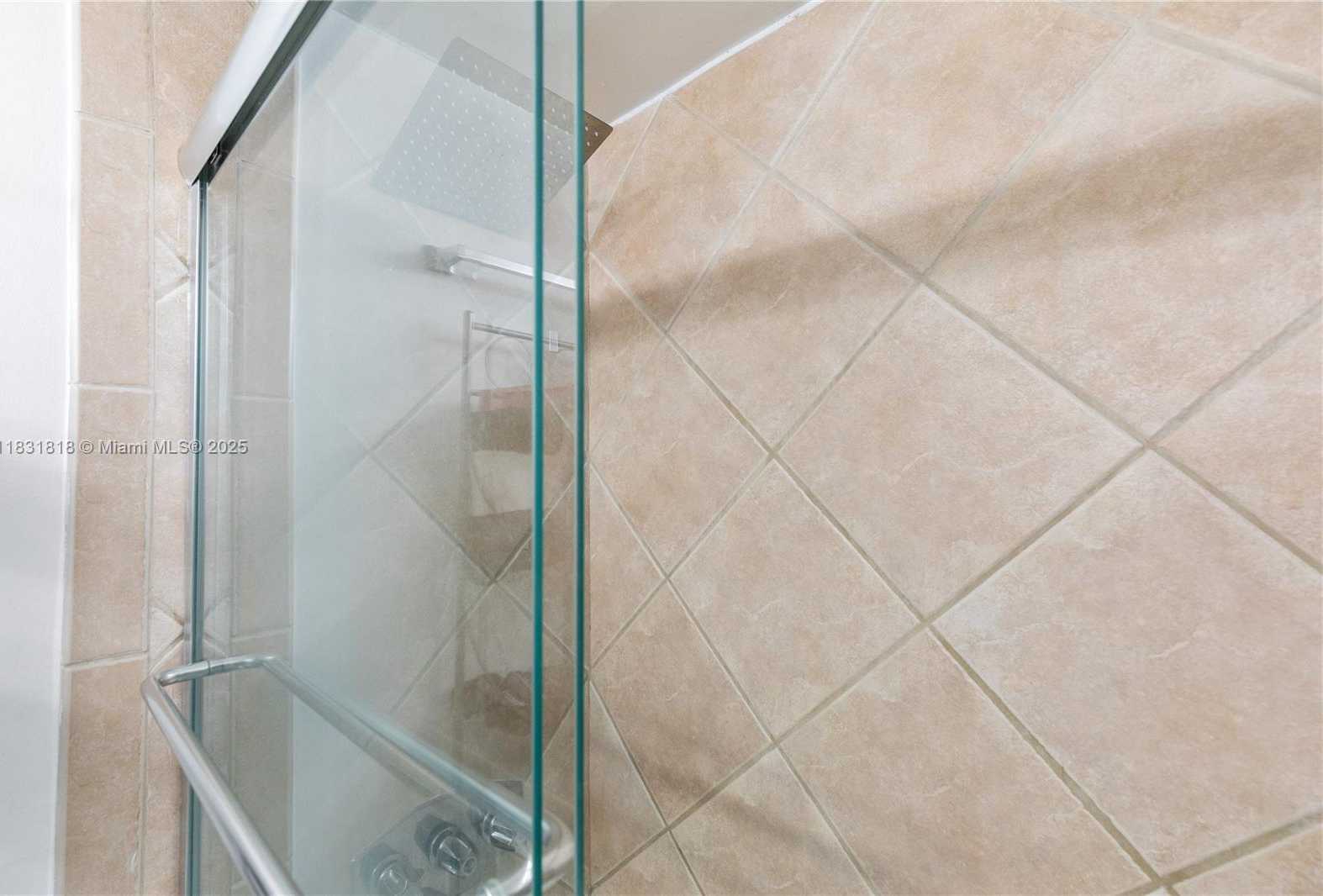 Small Image of 6770 INDIAN CREEK DR #7A, Miami Beach Number 21