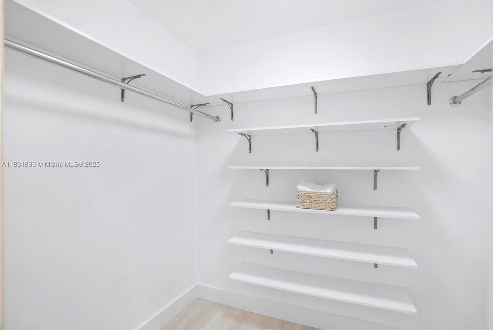 Small Image of 7829 LA MIRADA DR, Boca Raton Number 14