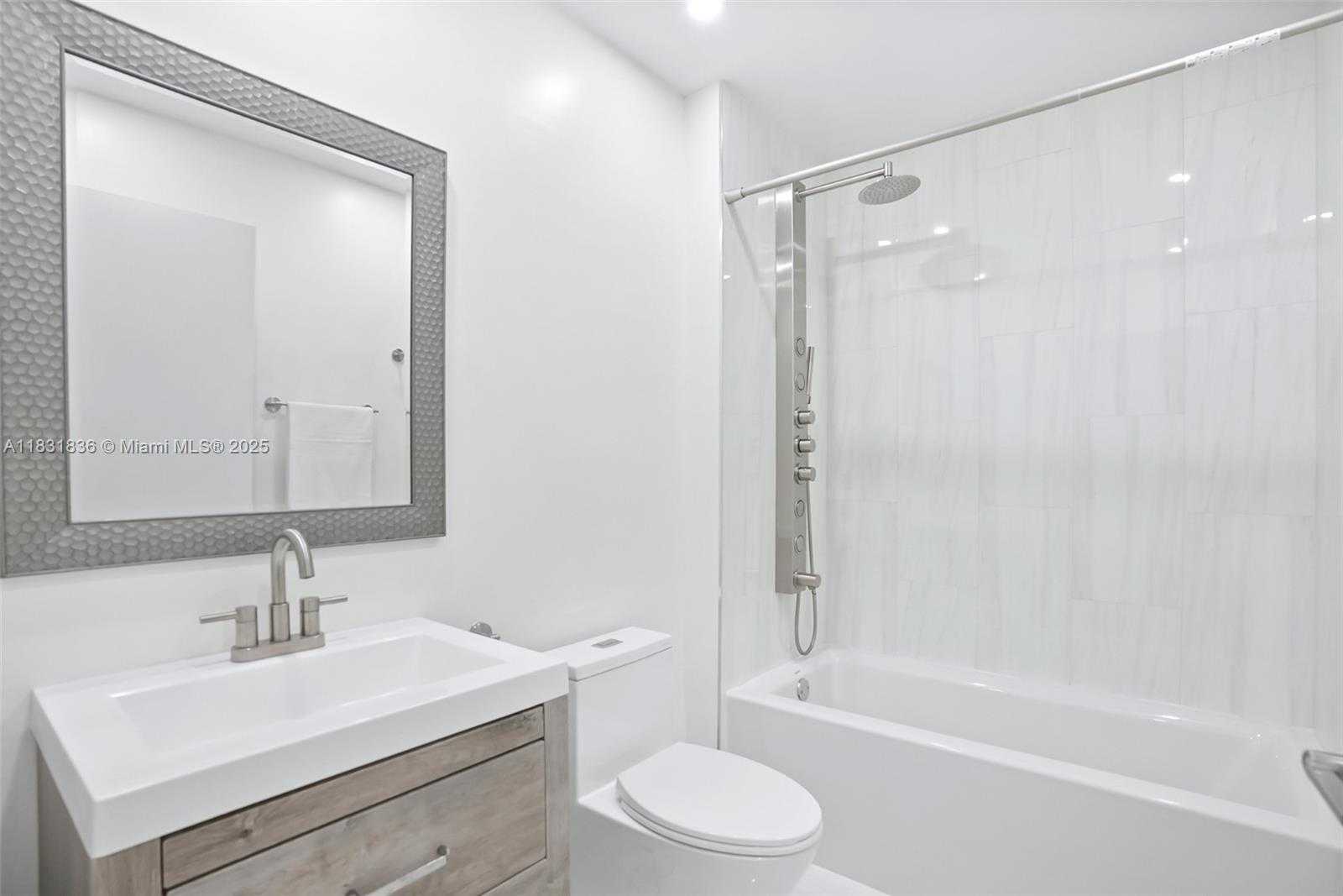 Small Image of 7829 LA MIRADA DR, Boca Raton Number 16