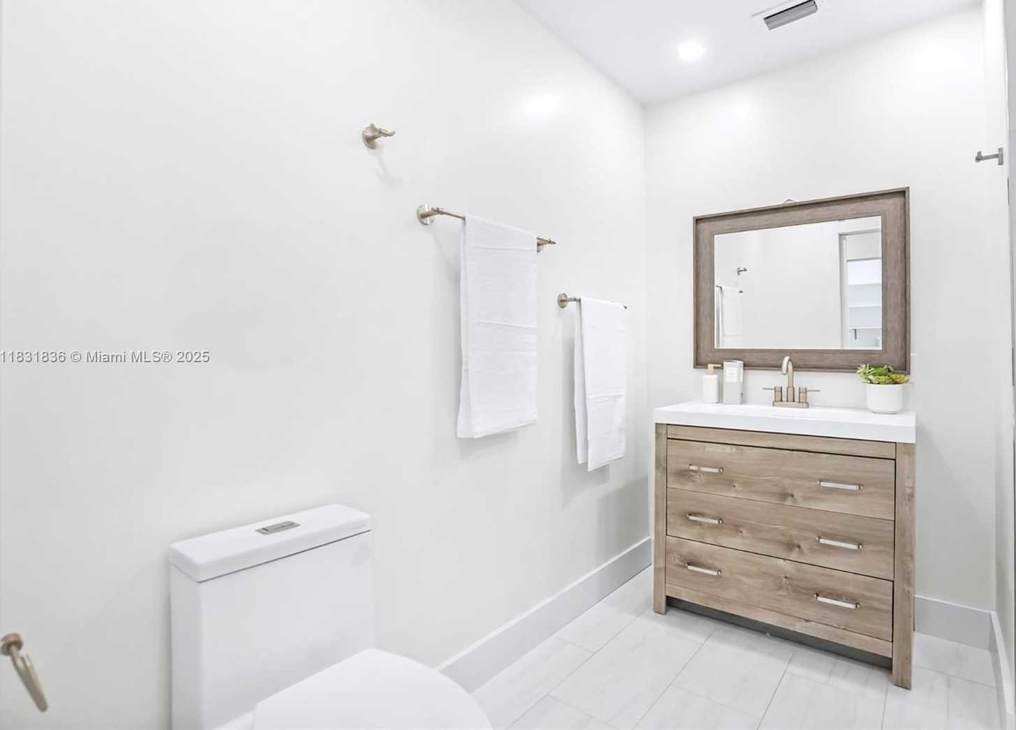 Small Image of 7829 LA MIRADA DR, Boca Raton Number 17