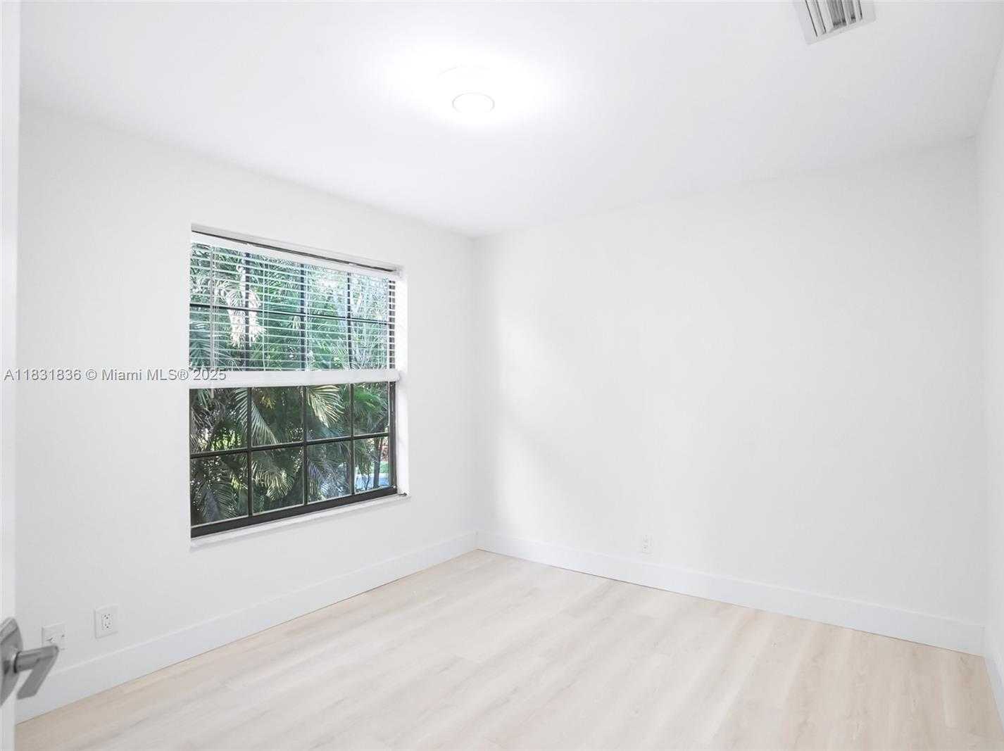 Small Image of 7829 LA MIRADA DR, Boca Raton Number 19