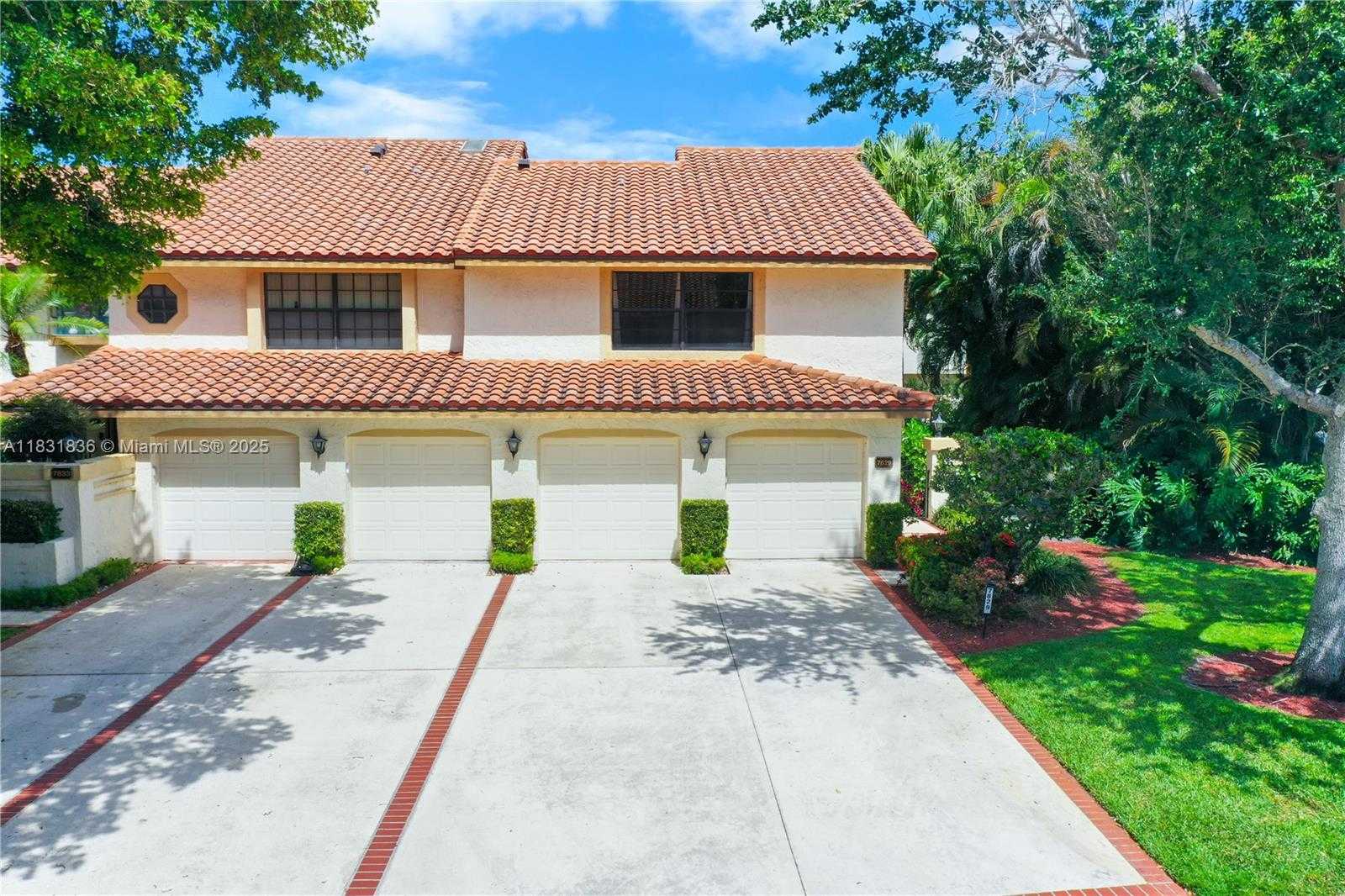 Small Image of 7829 LA MIRADA DR, Boca Raton Number 4