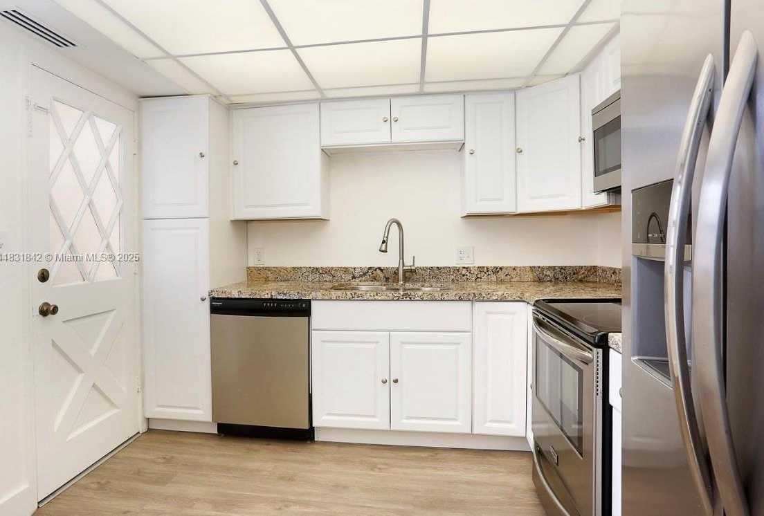 Small Image of 1239 MARIPOSA AVE #1, Coral Gables Number 15