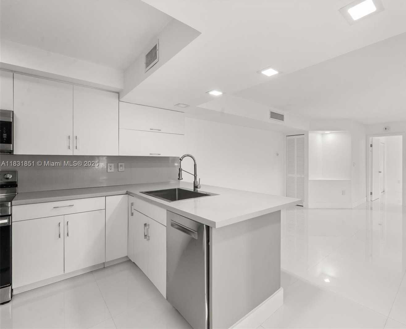 Small Image of 4720 NORTH WEST 102ND AVE #108-21, Doral Number 2