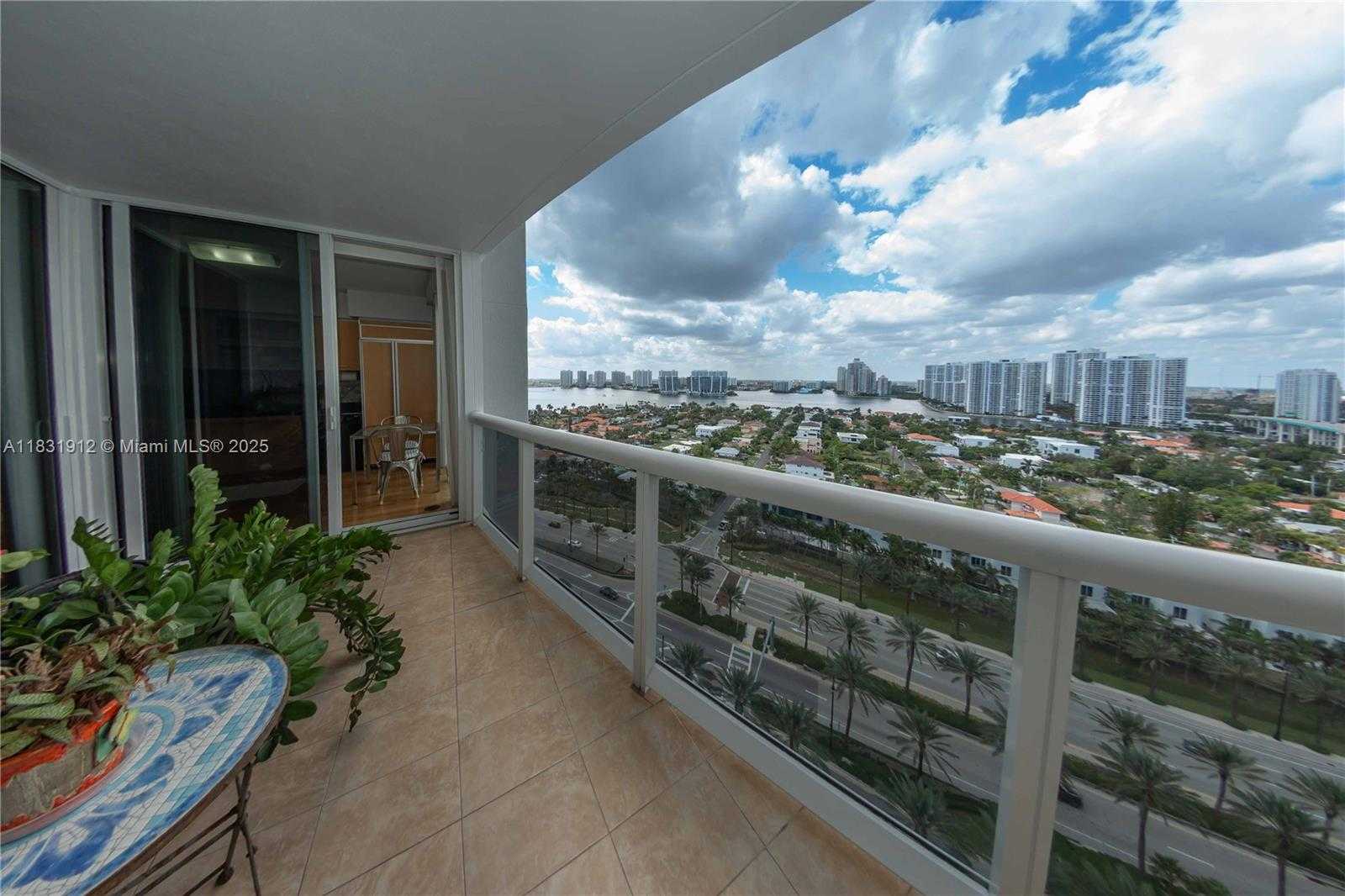 Small Image of Sunny Isles Beach Number 19