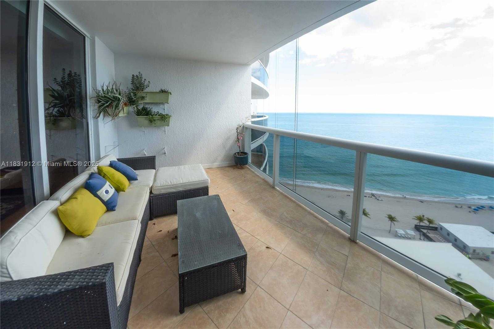 Small Image of Sunny Isles Beach Number 7