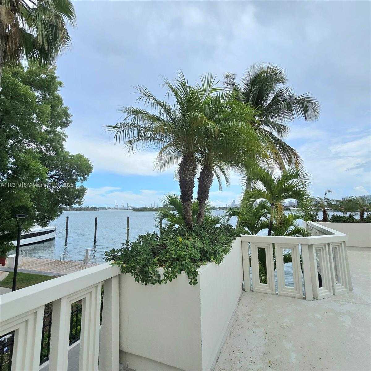 Small Image of 5 ISLAND AVE #5A, Miami Beach Number 12
