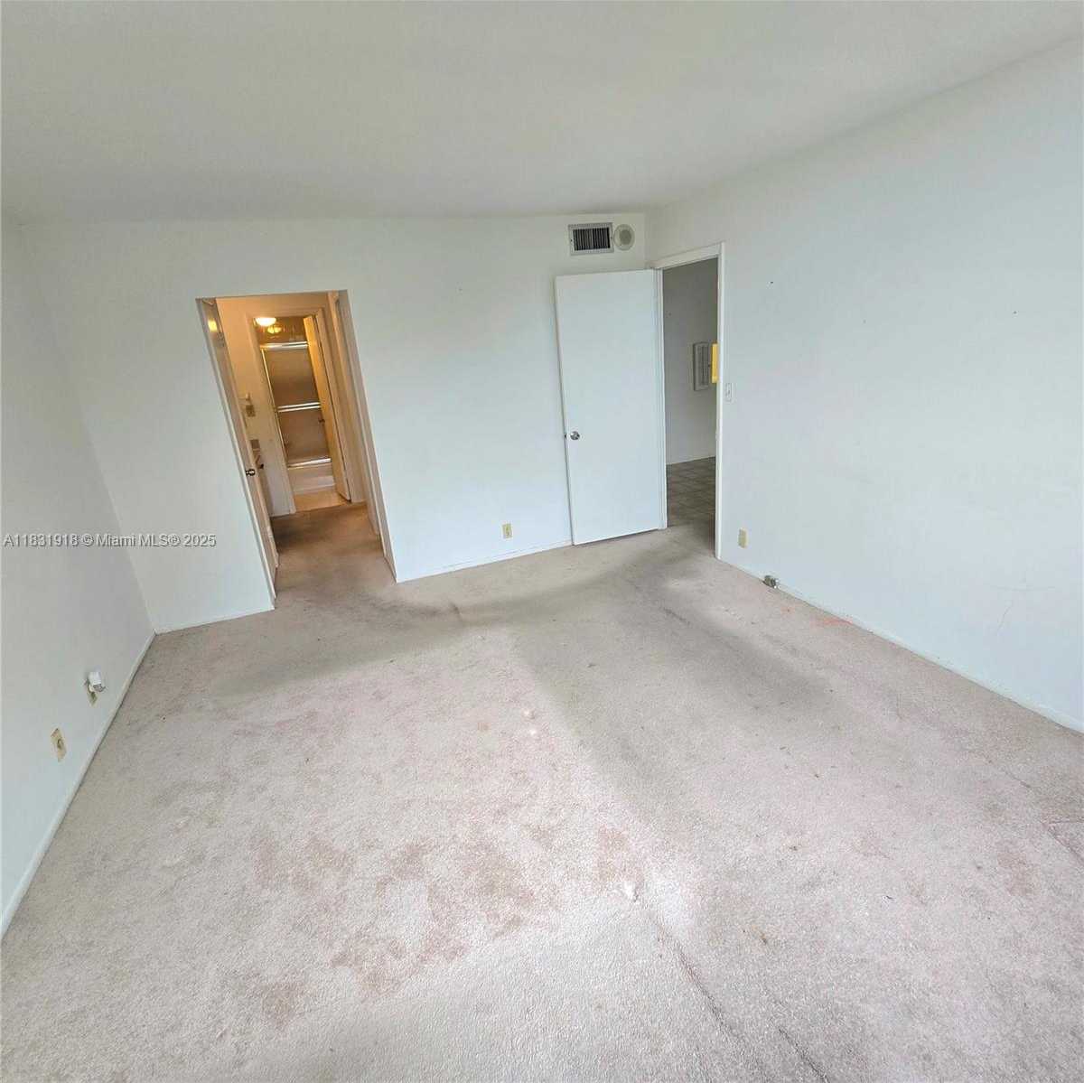 Small Image of 5 ISLAND AVE #5A, Miami Beach Number 7