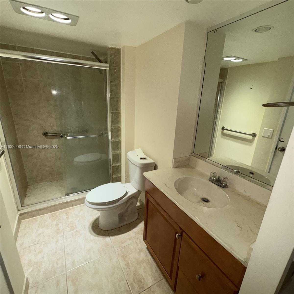 Small Image of 3731 COUNTRY CLUB #921, Aventura Number 9